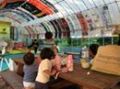 夕方になると、子供達がたくさん集まる...